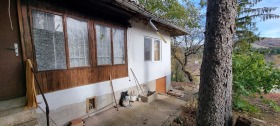 Продажба на имоти в с. Балкански, област Разград - изображение 1 
