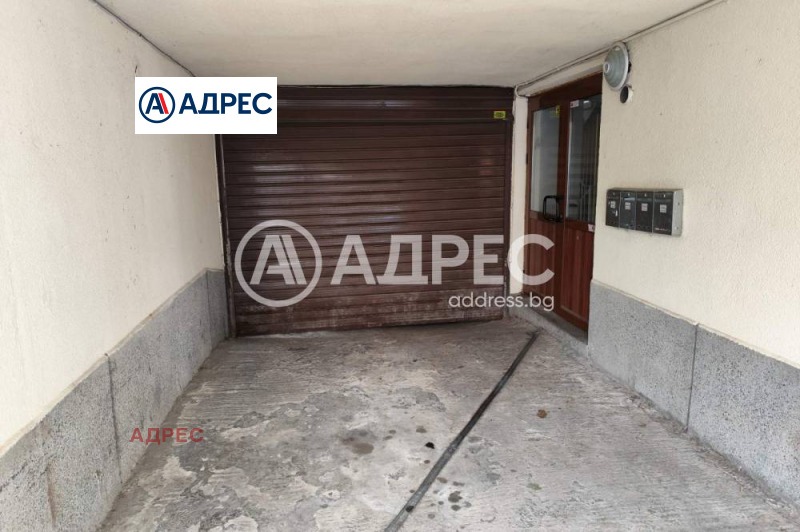 In vendita  Box auto Varna , Tsentar , 15 mq | 84094918