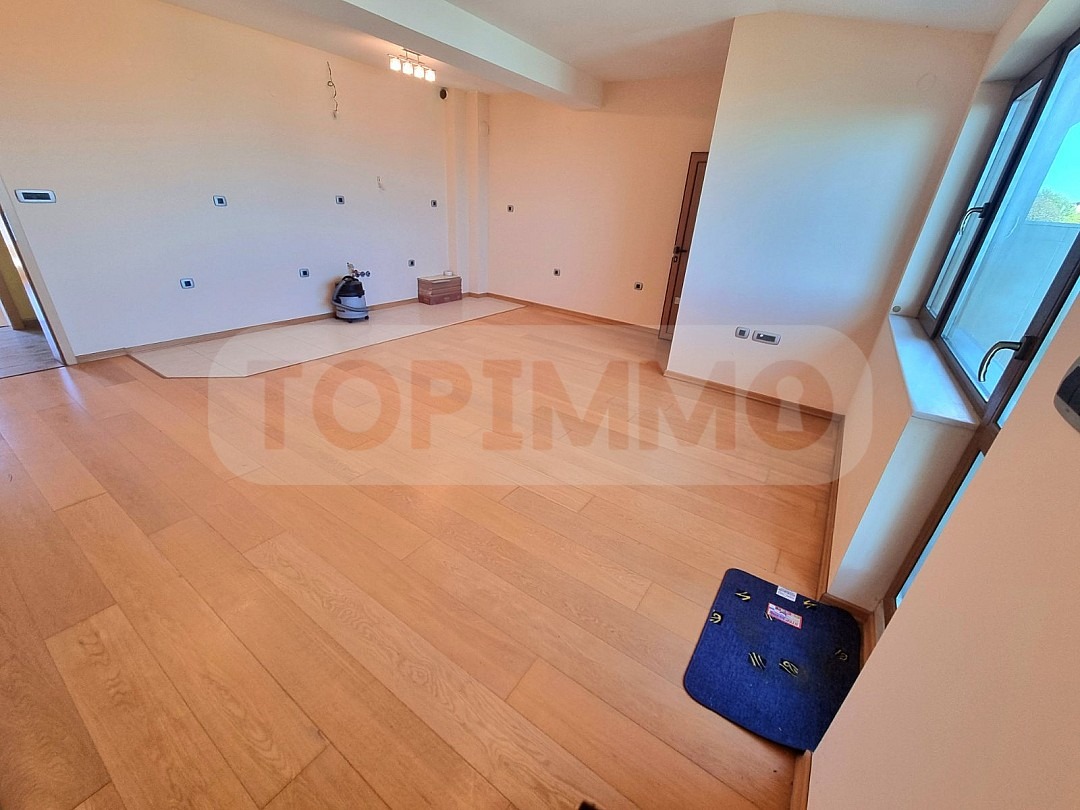 Продава 3-СТАЕН, гр. Варна, Галата, снимка 2 - Апартаменти - 52524303