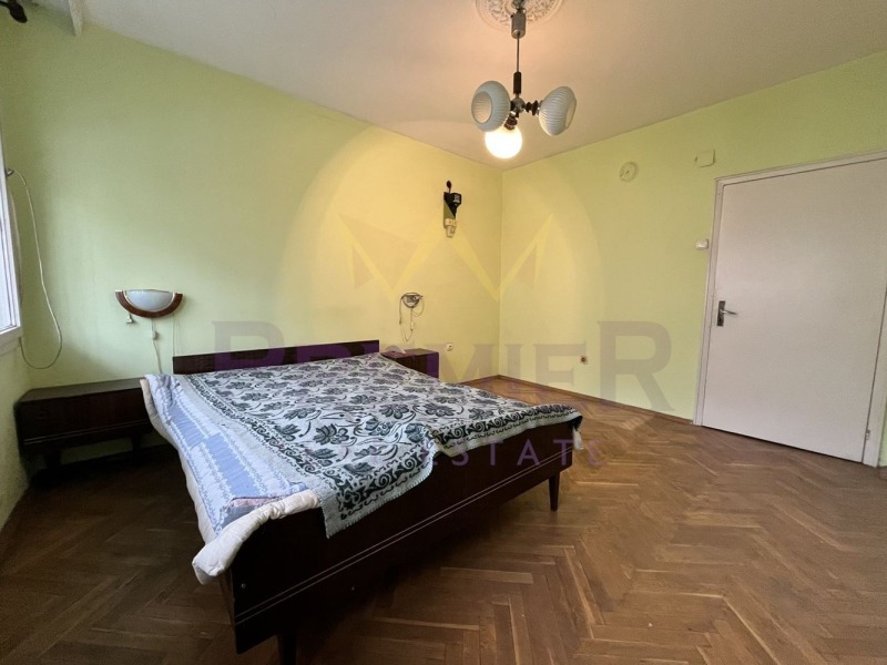 Продава  4-стаен, град Добрич, Център • 85 000 EUR • ID 42688072 — holmes.bg - [1] 