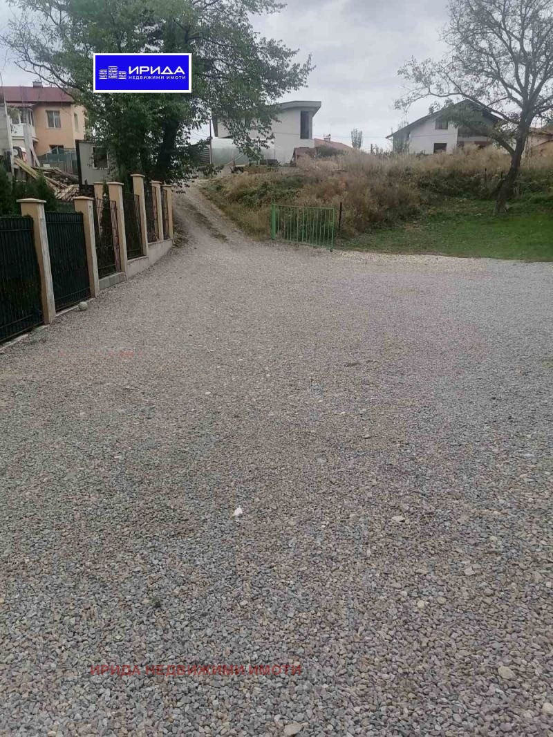 Продава КЪЩА, гр. София, с. Бистрица