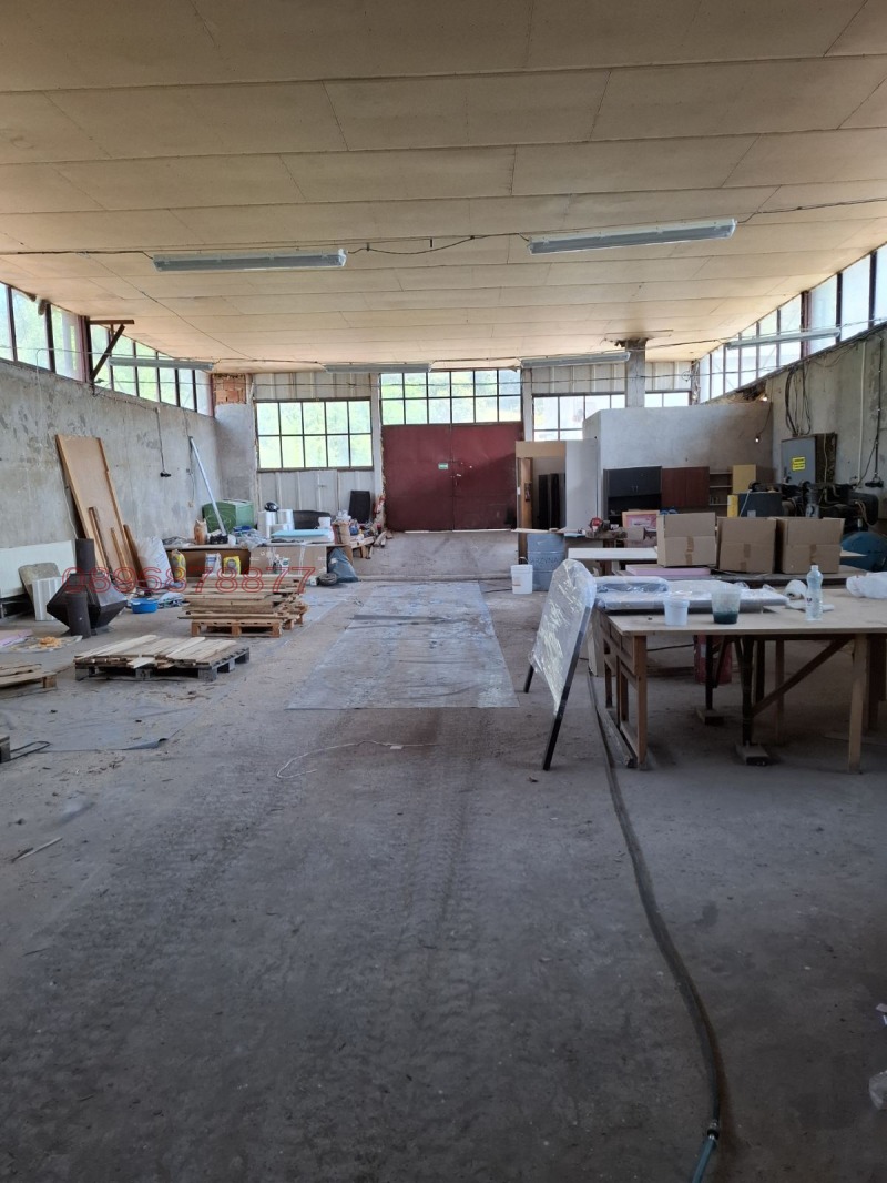 Продава ПРОМ. ПОМЕЩЕНИЕ, с. Орешак, област Ловеч, снимка 2 - Производствени сгради - 52782596