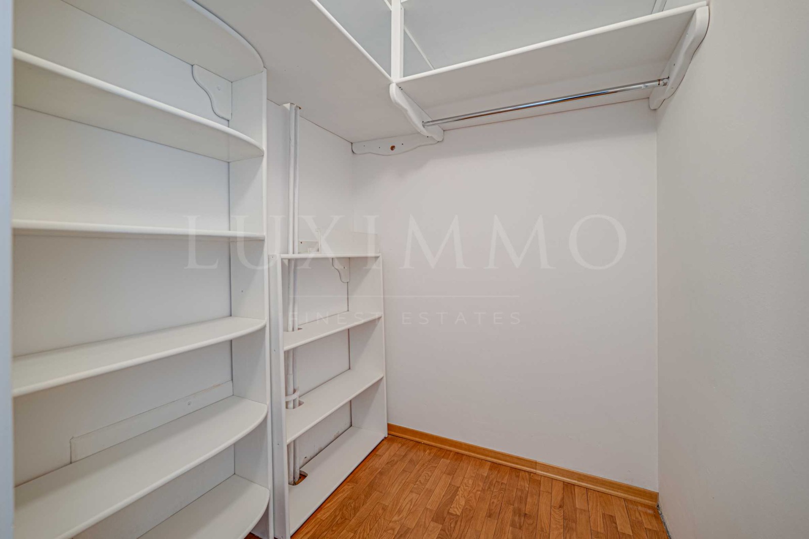 Продава 3-СТАЕН, гр. София, Център, снимка 17 - Апартаменти - 55709071