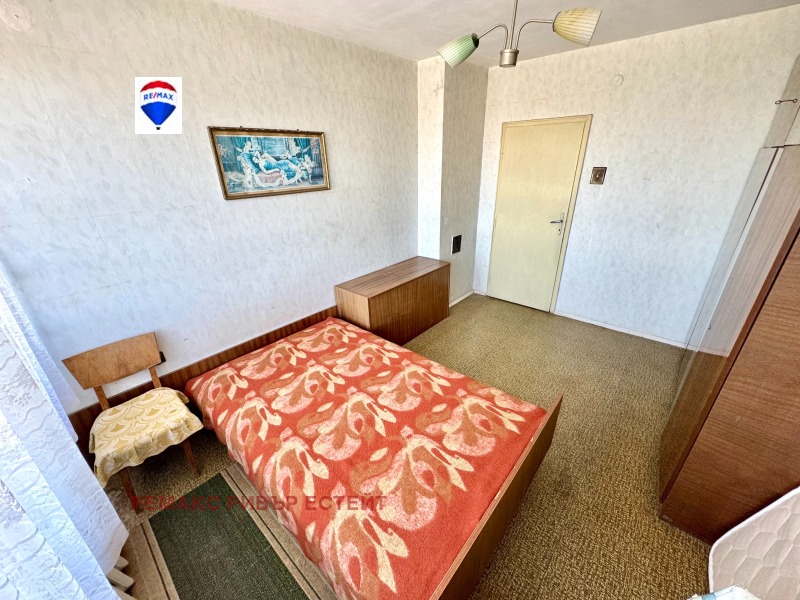 Продава  2-стаен град Русе , Здравец , 65 кв.м | 41389537