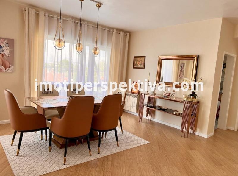 For Sale  2 bedroom Plovdiv , Tsentar , 120 sq.m | 86716142