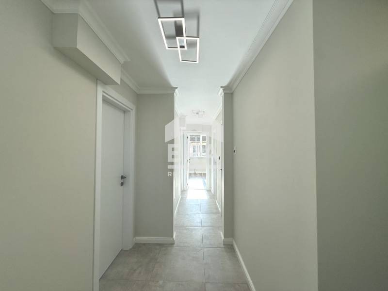 Продава 4-СТАЕН, гр. Велико Търново, Център, снимка 15 - Апартаменти - 55097329