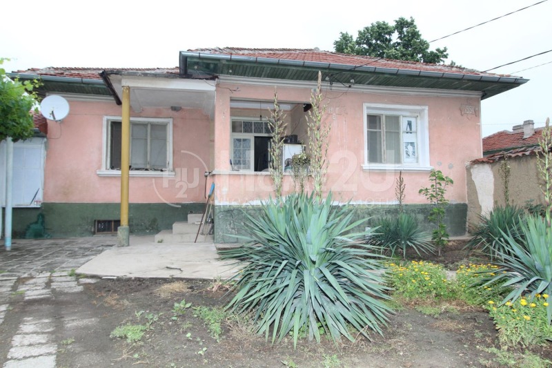 Продава КЪЩА, с. Ръжево Конаре, област Пловдив, снимка 2 - Къщи - 46446290