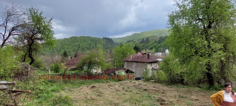 Продава  Къща област Габрово , с. Стоките , 160 кв.м | 93067393 - изображение [6]