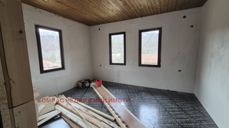 Продава  Къща област Габрово , с. Стоките , 160 кв.м | 93067393 - изображение [12]