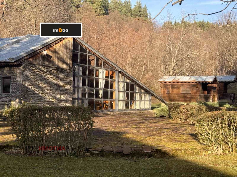 Продава КЪЩА, гр. Априлци, област Ловеч, снимка 4 - Къщи - 52723453