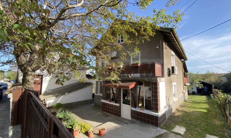 Продава КЪЩА в област Видин, с. Винарово - 240 кв.м / 107 700 € » 210 642.89 лв., СУПРИММО ОФИСИ В СТРАНАТА