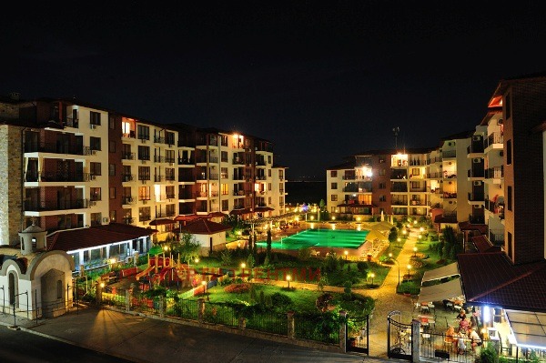 En venta  Estudio región Burgas , Nesebar , 34 metros cuadrados | 77588302 - imagen [2]