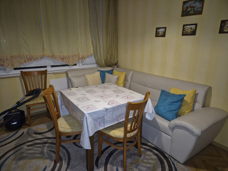 Na sprzedaż  3 sypialnie Stara Zagora , Centar , 130 mkw | 72858690 - obraz [4]