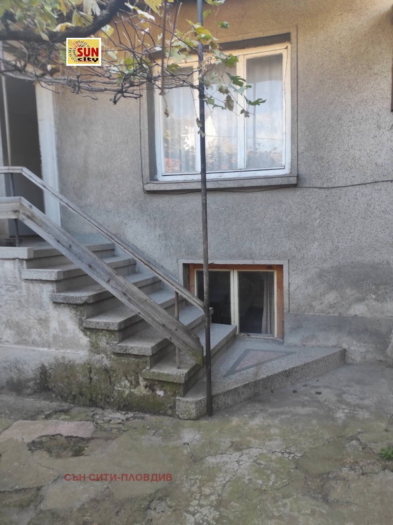 Продава  Къща област Пловдив , гр. Асеновград , 100 кв.м | 12645642