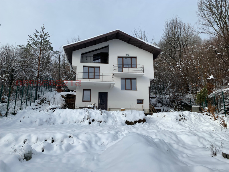 Продава ВИЛА, с. Вонеща вода, област Велико Търново, снимка 2 - Вили - 52779112