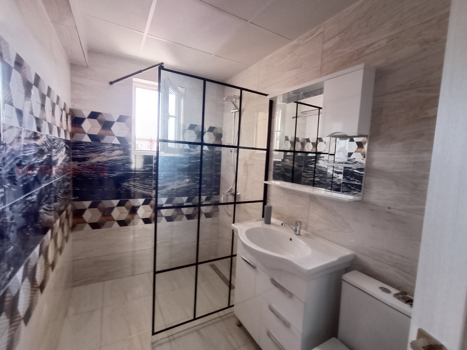 Продава 3-СТАЕН, гр. Кърджали, Център, снимка 2 - Апартаменти - 53776765