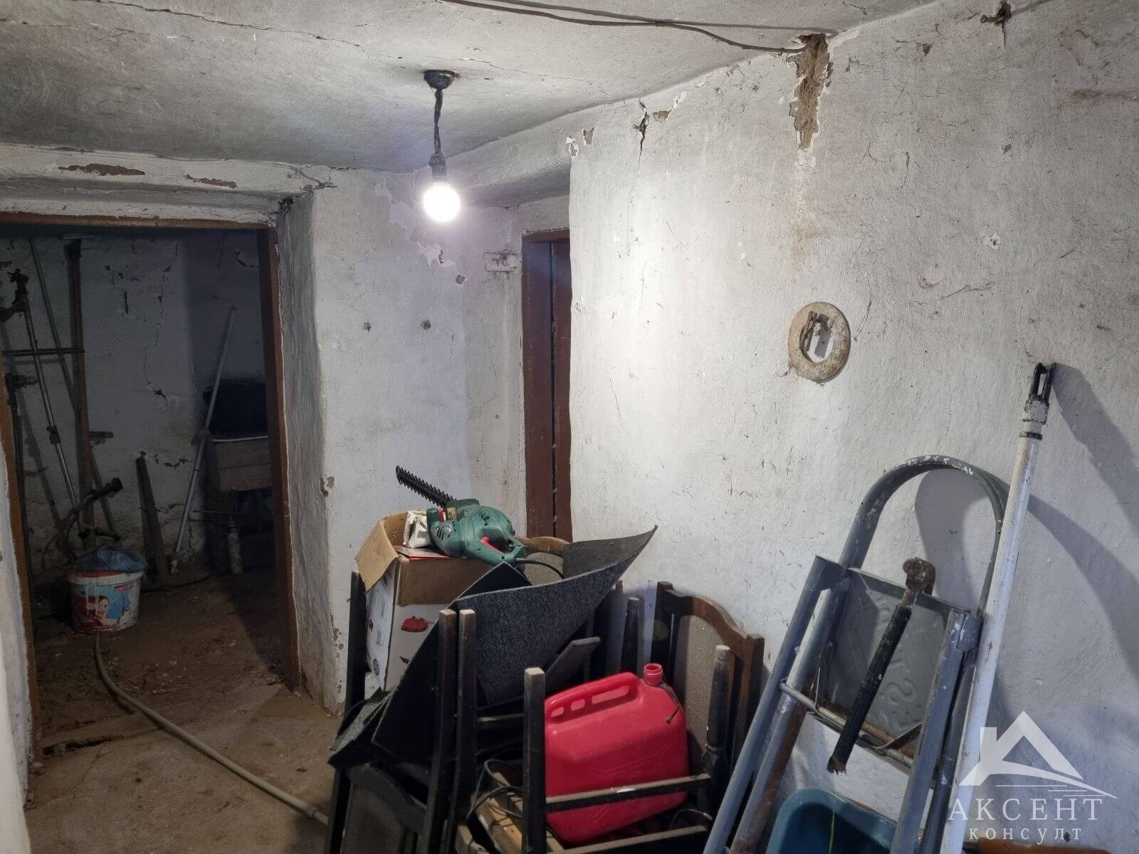 Продава КЪЩА, с. Слаковци, област Перник, снимка 15 - Къщи - 56626350