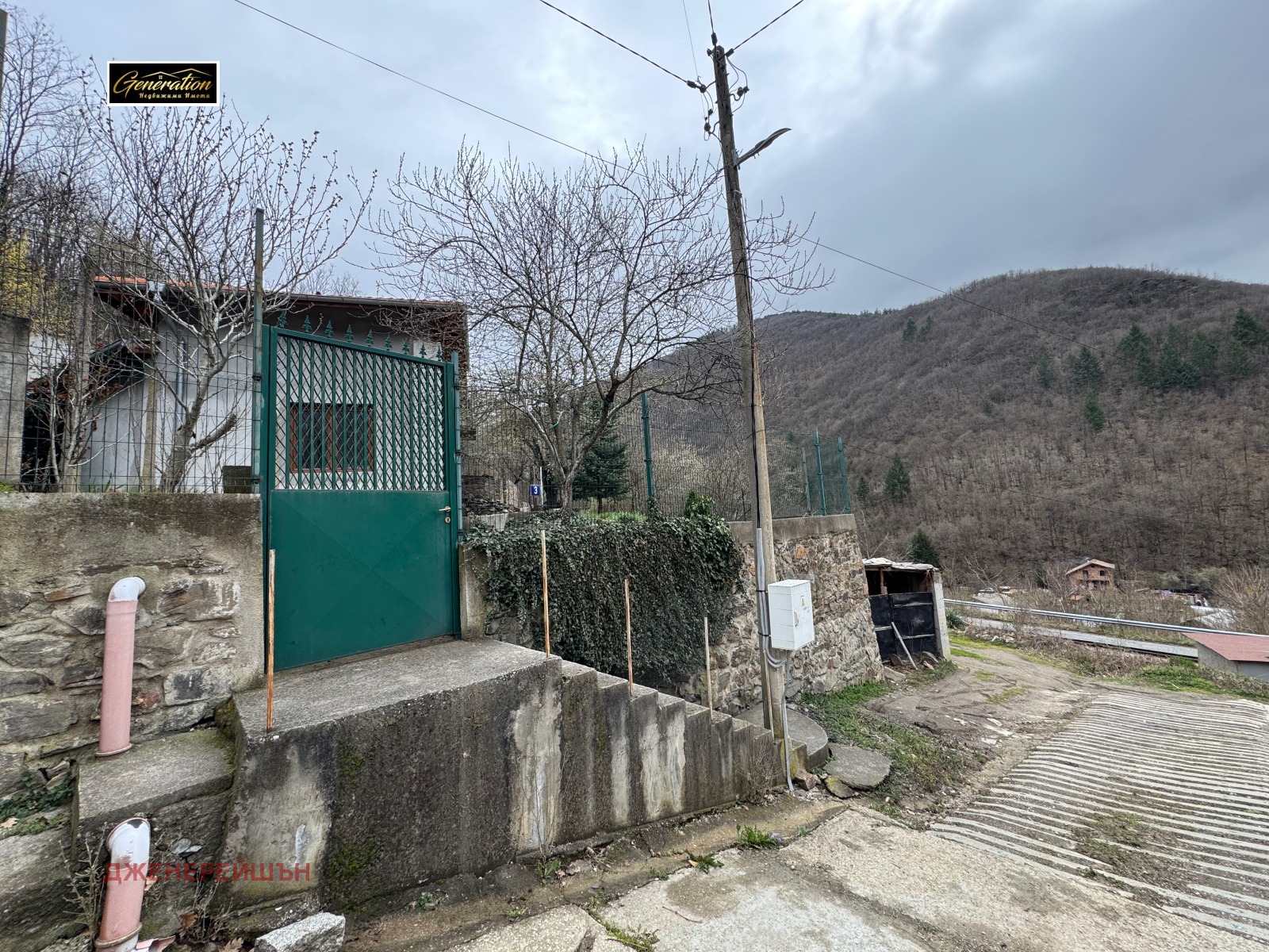 Продава ВИЛА, с. Реброво, област София област, снимка 2 - Вили - 54113696