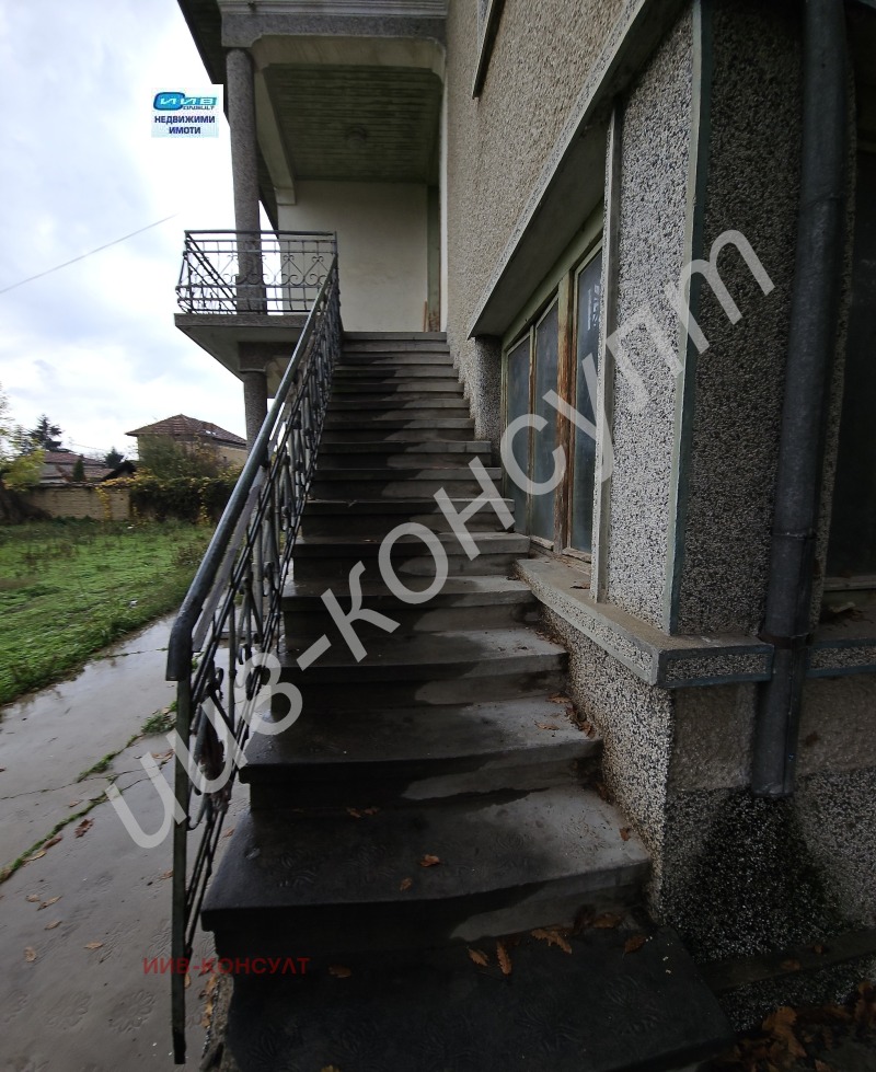 Продава КЪЩА, с. Ресен, област Велико Търново, снимка 2 - Къщи - 52363081