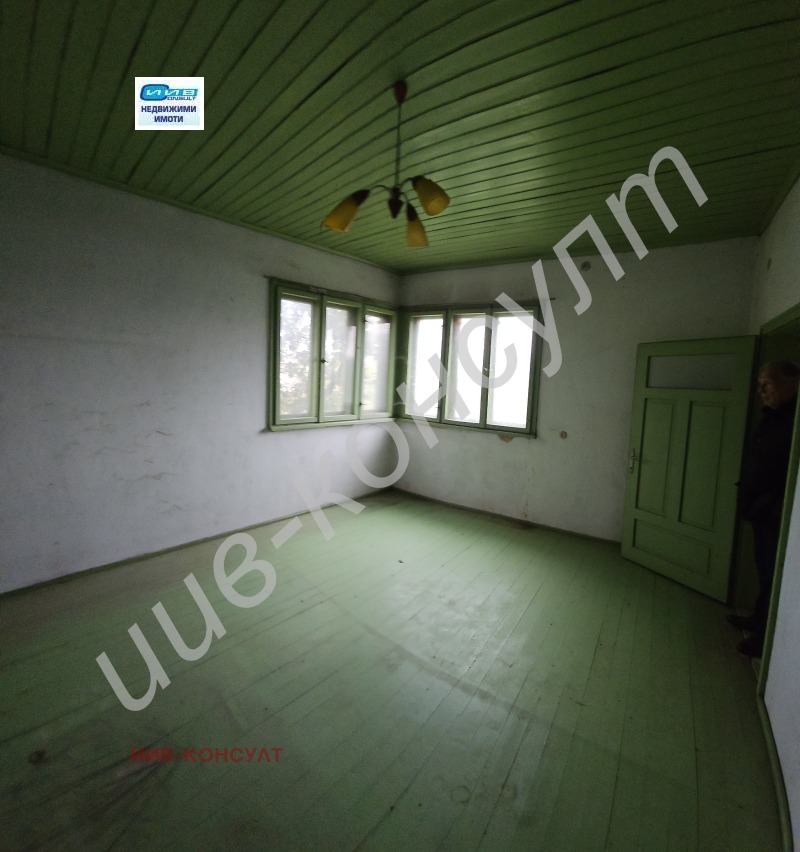 Продава КЪЩА, с. Ресен, област Велико Търново, снимка 10 - Къщи - 52363081