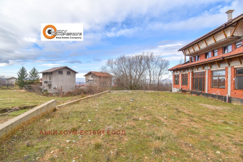 Продава КЪЩА, гр. Сапарева баня, област Кюстендил, снимка 2 - Къщи - 52990611