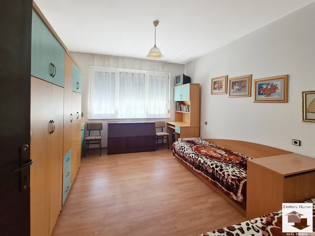 Продава МНОГОСТАЕН, гр. Велико Търново, Център, снимка 6 - Апартаменти - 54342720