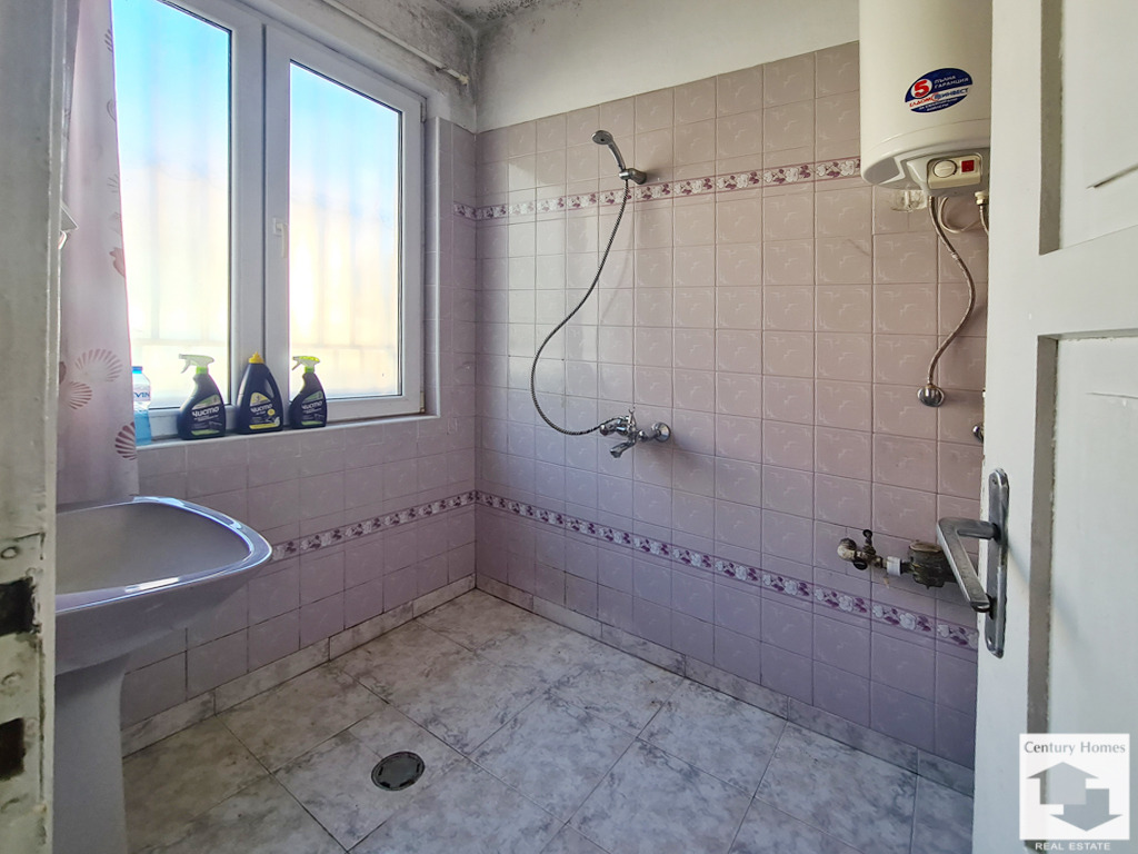 Продава МНОГОСТАЕН, гр. Велико Търново, Център, снимка 12 - Апартаменти - 54342720