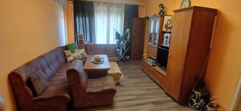 Продава  2-стаен град Пловдив , Изгрев , 65 кв.м | 50191312