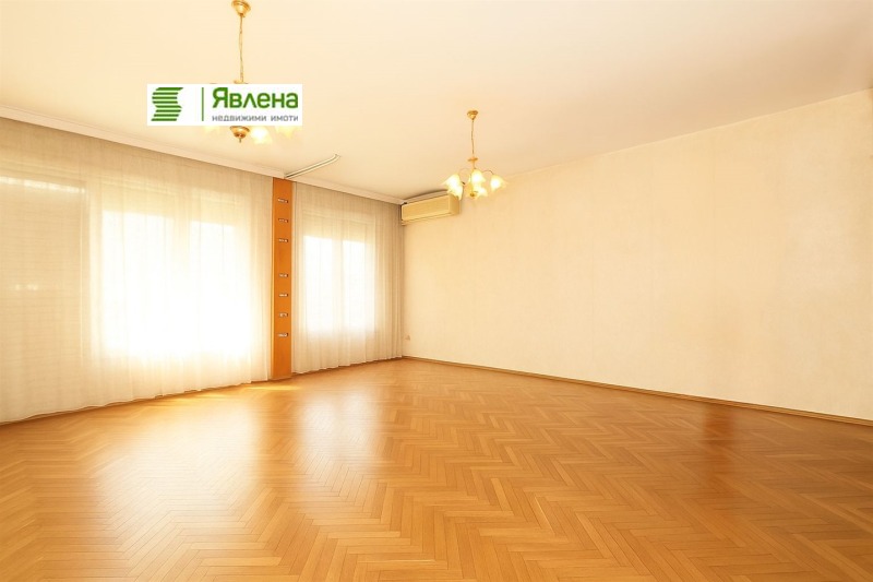 Te koop  3 slaapkamers Sofia , Iztok , 100 m² | 32195089