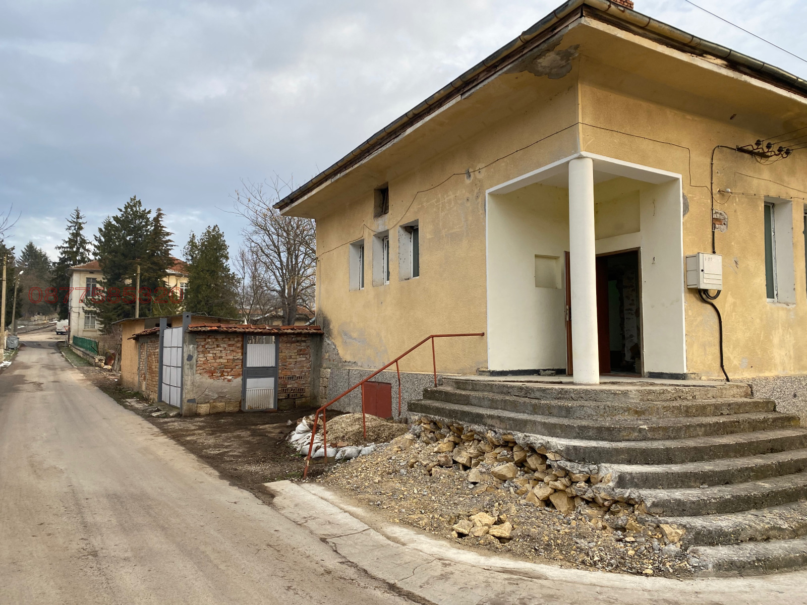 Продава КЪЩА, с. Осенец, област Разград