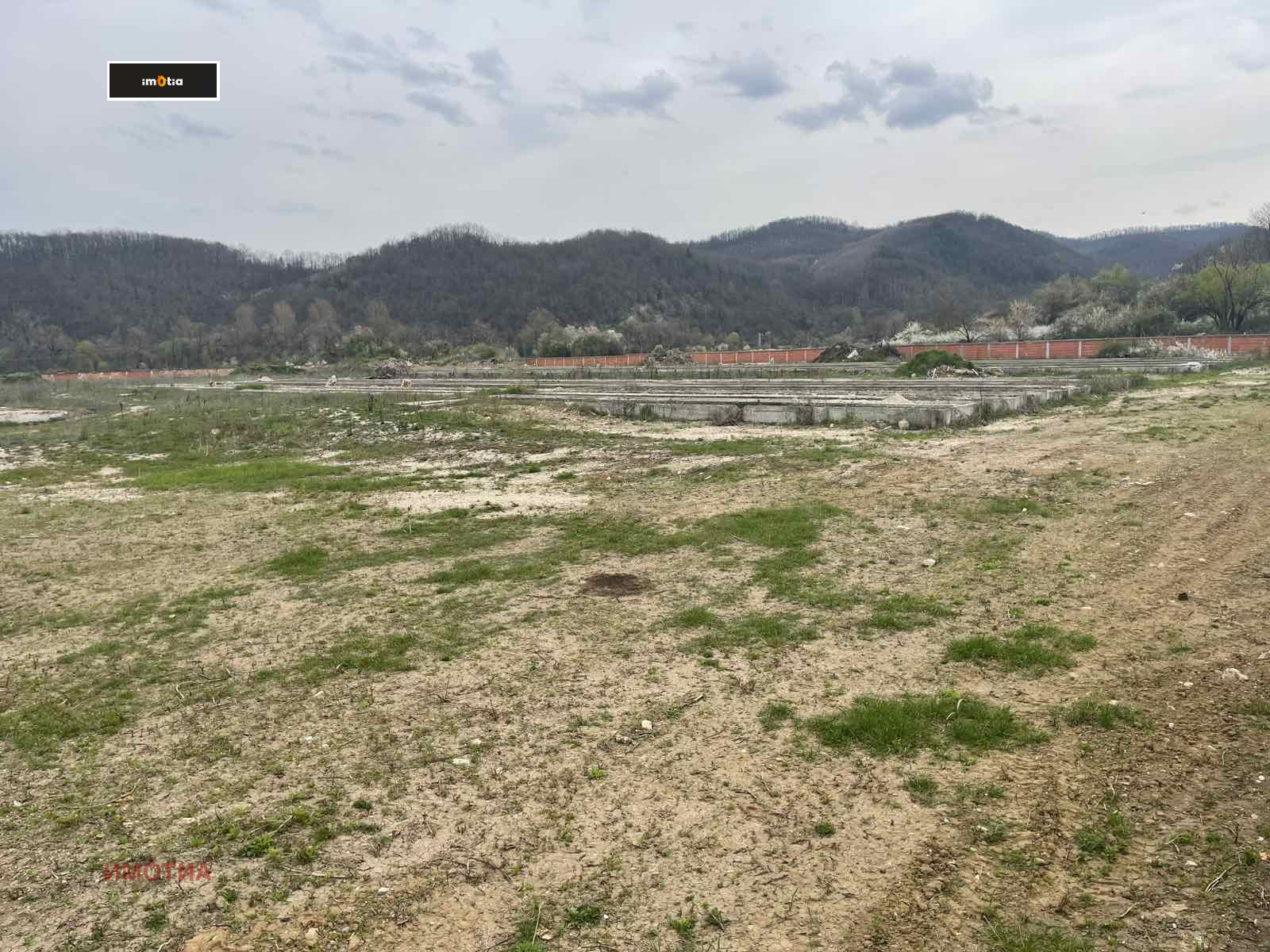 Продава ПАРЦЕЛ, гр. Троян, област Ловеч, снимка 2 - Парцели - 54201238