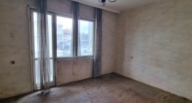 3+ bedroom Karnobat, region Burgas 11