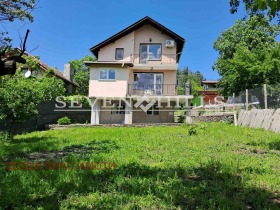 Casa Jrabrino, región Plovdiv