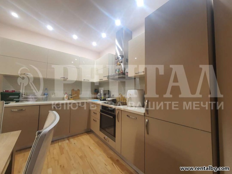 Продава 3-СТАЕН, гр. Пловдив, Център, снимка 2 - Апартаменти - 52650758