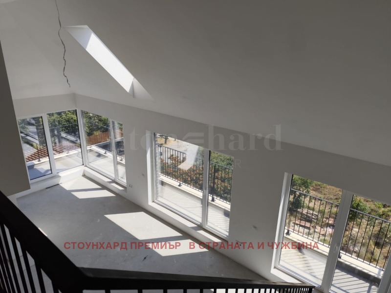 À venda  Casinha Varna , Izgrev , 197 m² | 46456323