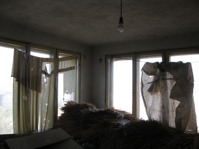 Продава ЕТАЖ ОТ КЪЩА, с. Ивайло, област Пазарджик, снимка 2 - Етаж от къща - 26336595