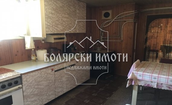 Продава КЪЩА, с. Ресен, област Велико Търново, снимка 5 - Къщи - 42020599