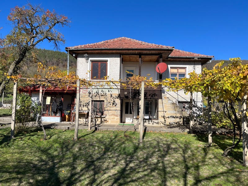 Продава КЪЩА, с. Кормянско, област Габрово