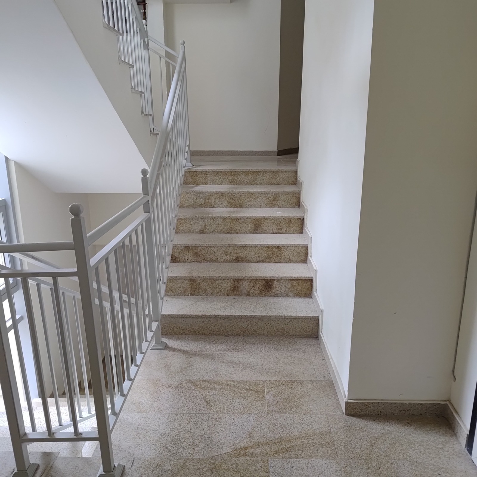 Продава 3-СТАЕН, гр. София, Бояна, снимка 2 - Апартаменти - 53915176
