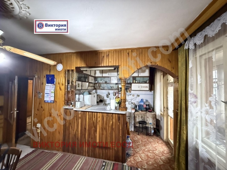 Продава 4-СТАЕН, гр. Велико Търново, Център, снимка 2 - Апартаменти - 52747589