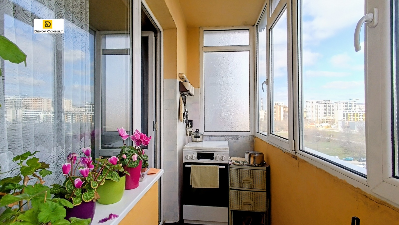 Продава 4-СТАЕН, гр. Варна, Младост 2