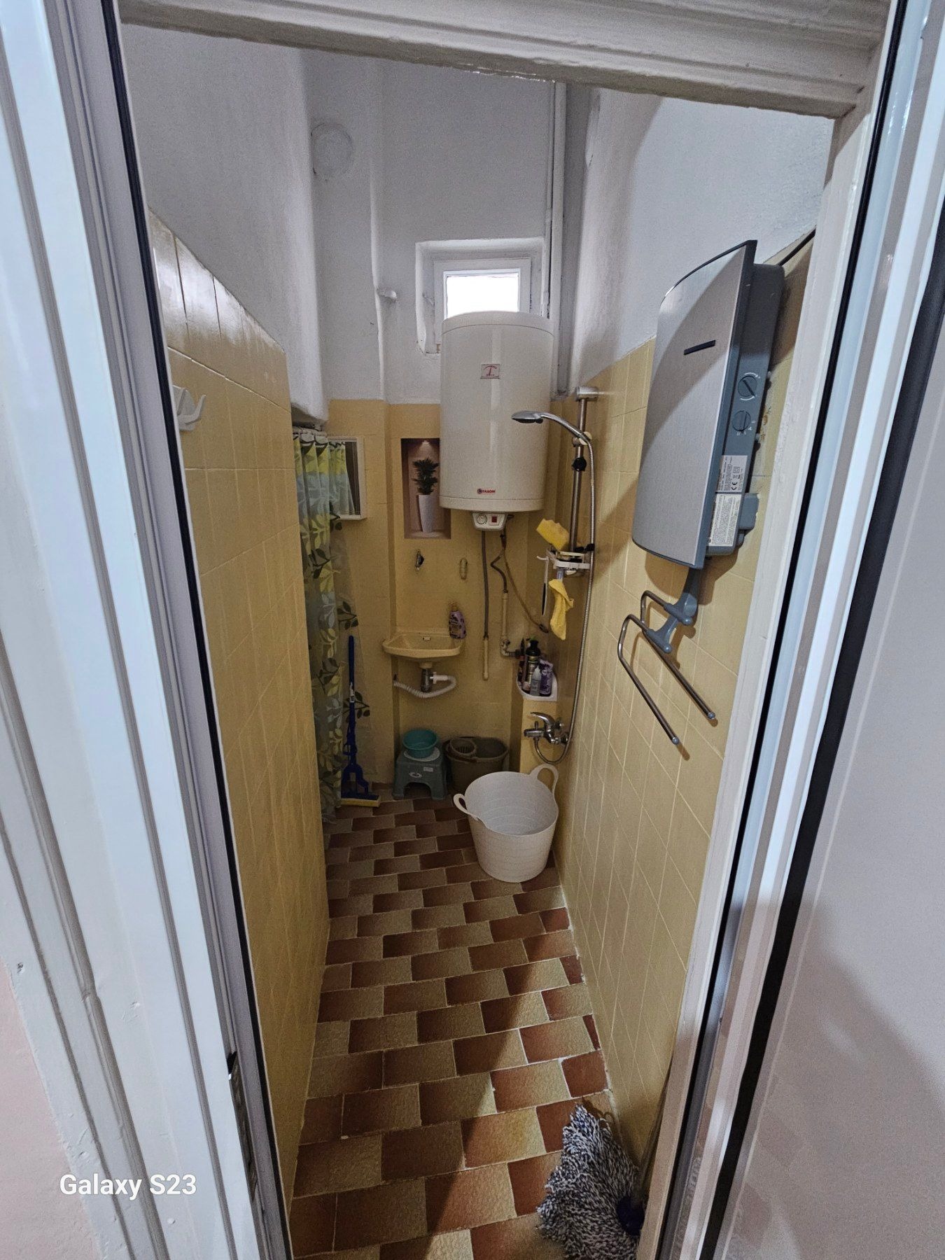 Продава ЕТАЖ ОТ КЪЩА, гр. Пловдив, Капана, снимка 7 - Етаж от къща - 53888838