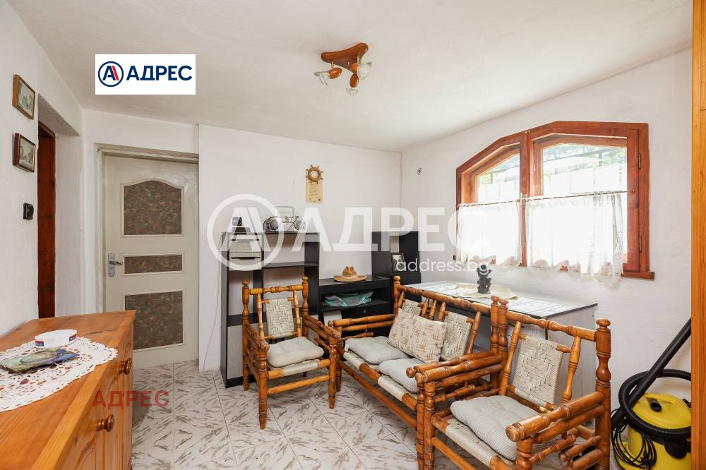Продава КЪЩА, с. Китка, област Варна, снимка 5 - Къщи - 54753324