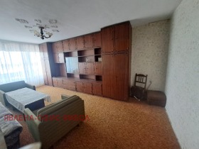 1 quarto Diana, Iambol 4