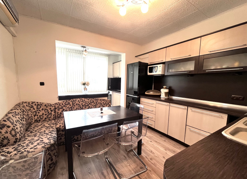 Продава 3-СТАЕН, гр. Варна, Изгрев, снимка 2 - Апартаменти - 52385302