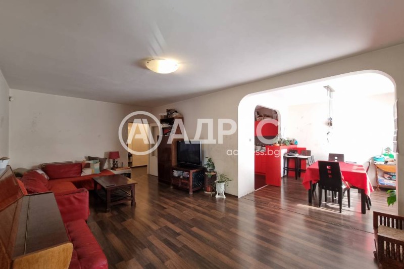 Продава МНОГОСТАЕН, гр. София, Мусагеница