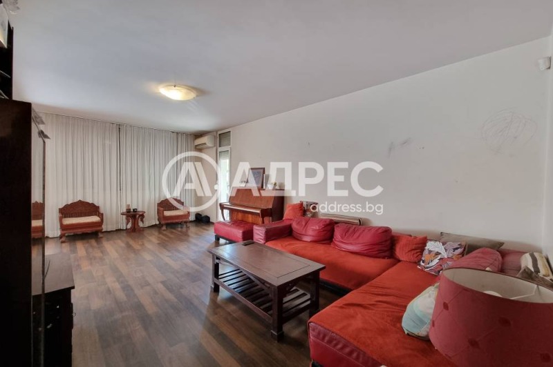 Продава МНОГОСТАЕН, гр. София, Мусагеница, снимка 2 - Апартаменти - 53083118