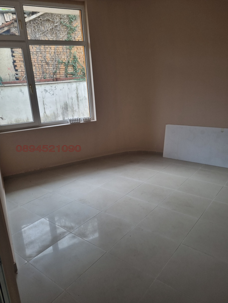 Продава МАГАЗИН, гр. Разград, Център, снимка 4 - Магазини - 52779461