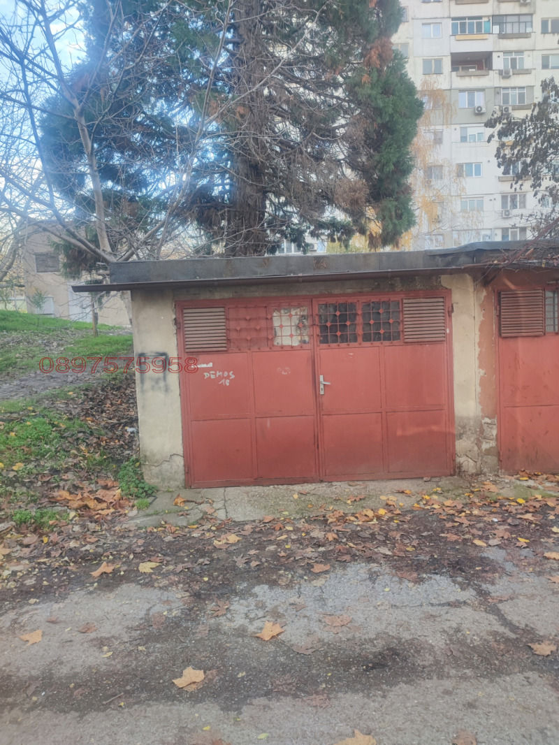 Продава ГАРАЖ, ПАРКОМЯСТО, гр. Русе, Здравец Изток