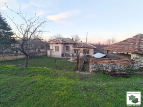 Huis Chotnitsa, regio Veliko Tarnovo 15